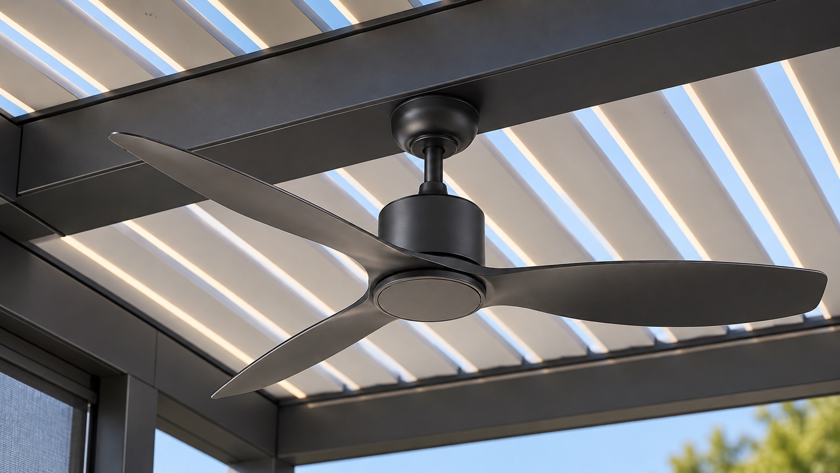 Ventilateur de plafond connecté, pergola HMG